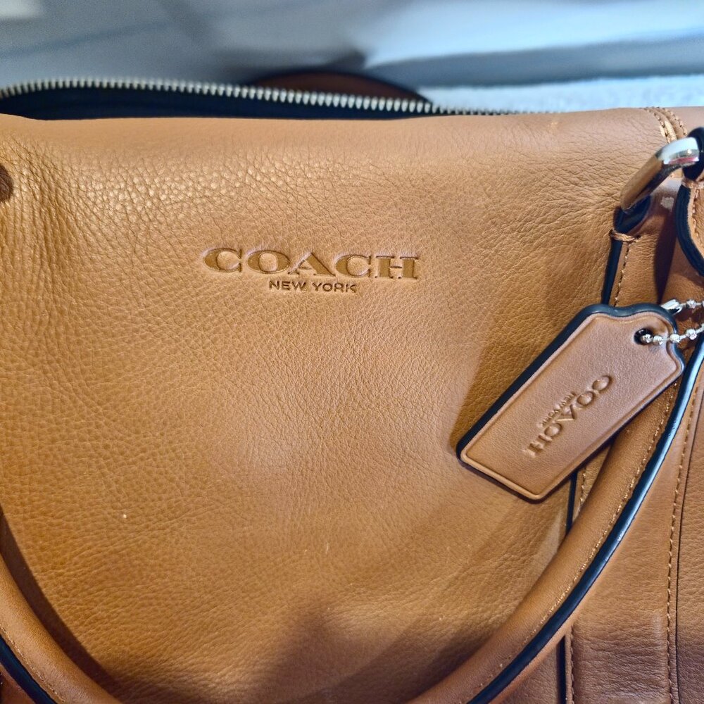 Absolutely Gorgeous COACH XL Duffle Bag Used Once Tan Leather